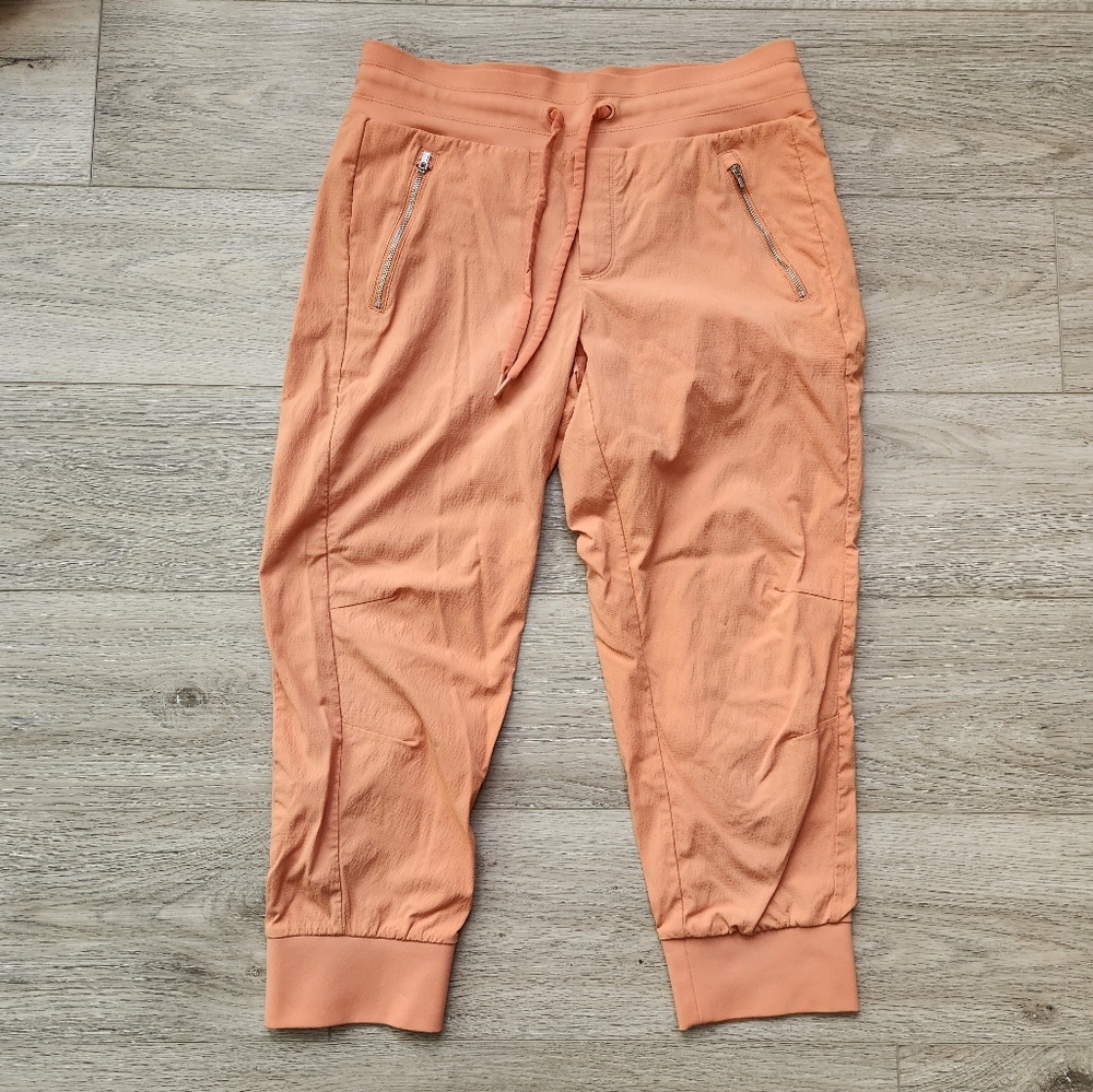 Athleta Trekkie North Crop 23" Jogger Womens 10 Dusty Apricot